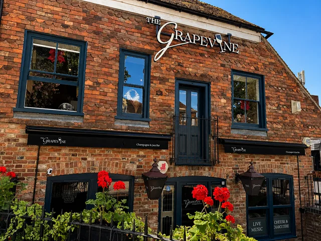 The Grapevine Champagne & Jazz Bar, Tenterden