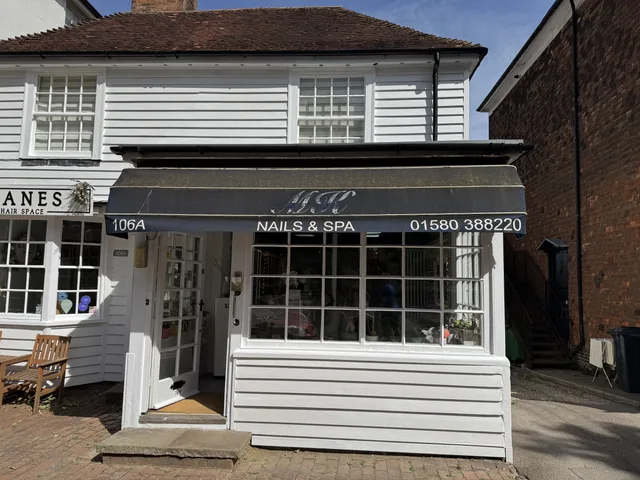 NAILS & SPA, Tenterden