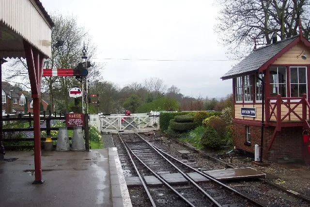 Goodwood Road Racing Club members to display vintage vehicles at Tenterden station