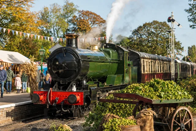 Steam railway to host Hop Pickers, Craft and Country Fair weekend