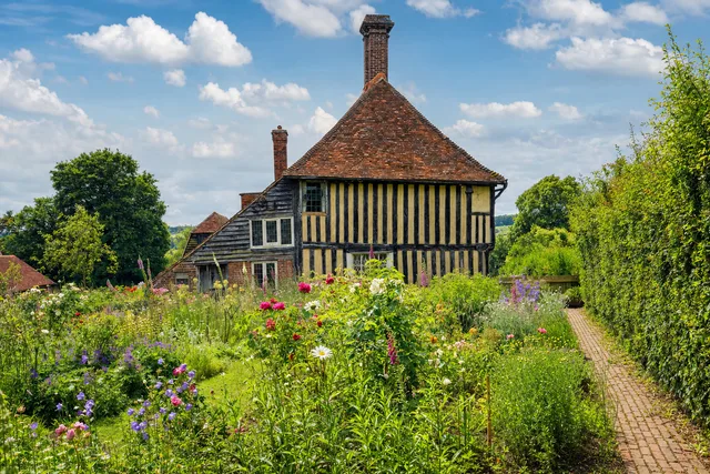 Tenterden in Kent named England's most hospitable town
