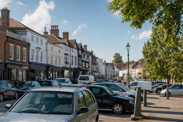 Tenterden residents concerned over proposed overnight parking charges | News - Hits Radio (Kent)
